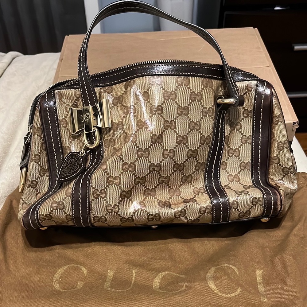 Patent leather Gucci bag